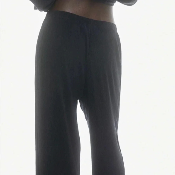 H&M MATCHING CRINKLE SET SIZE MEDIUM BLACK LOUNGEWEAR - Picture 2 of 8